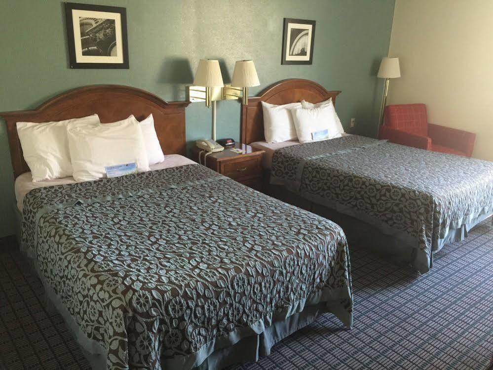 Hotel 6 Mcgraw, Ny - Cortland 2*