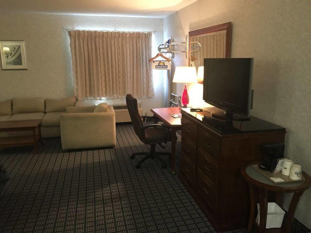 6 Mcgraw, Ny - Cortland Hotel