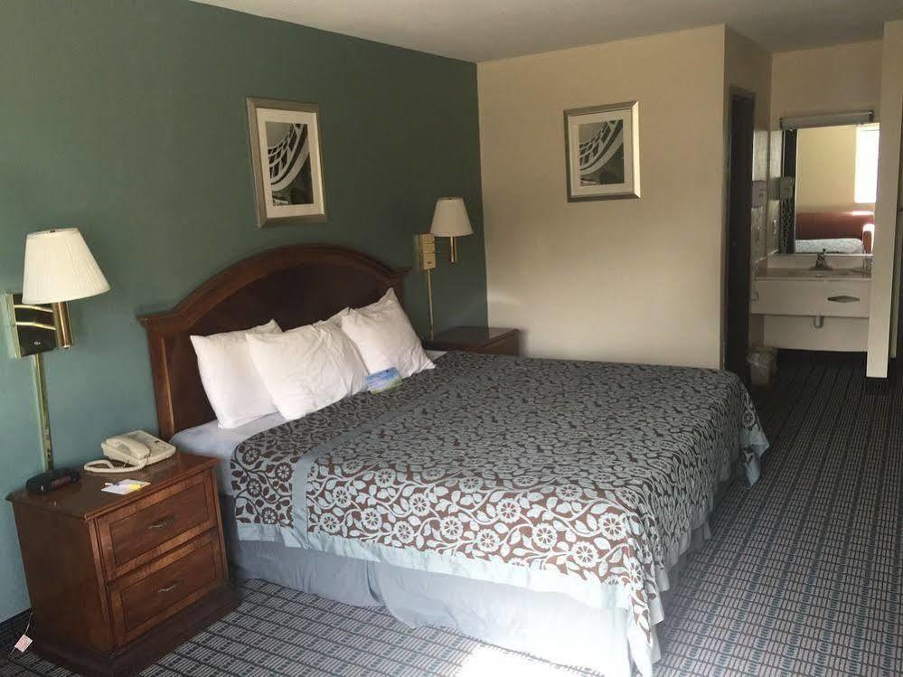 6 Mcgraw, Ny - Cortland